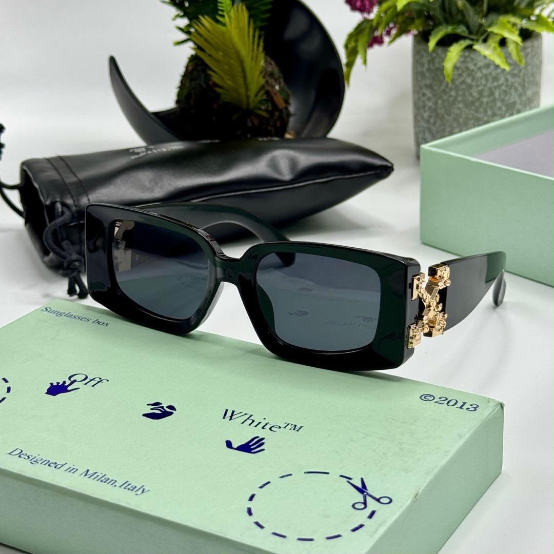 Off-White Rectangle Noir Or