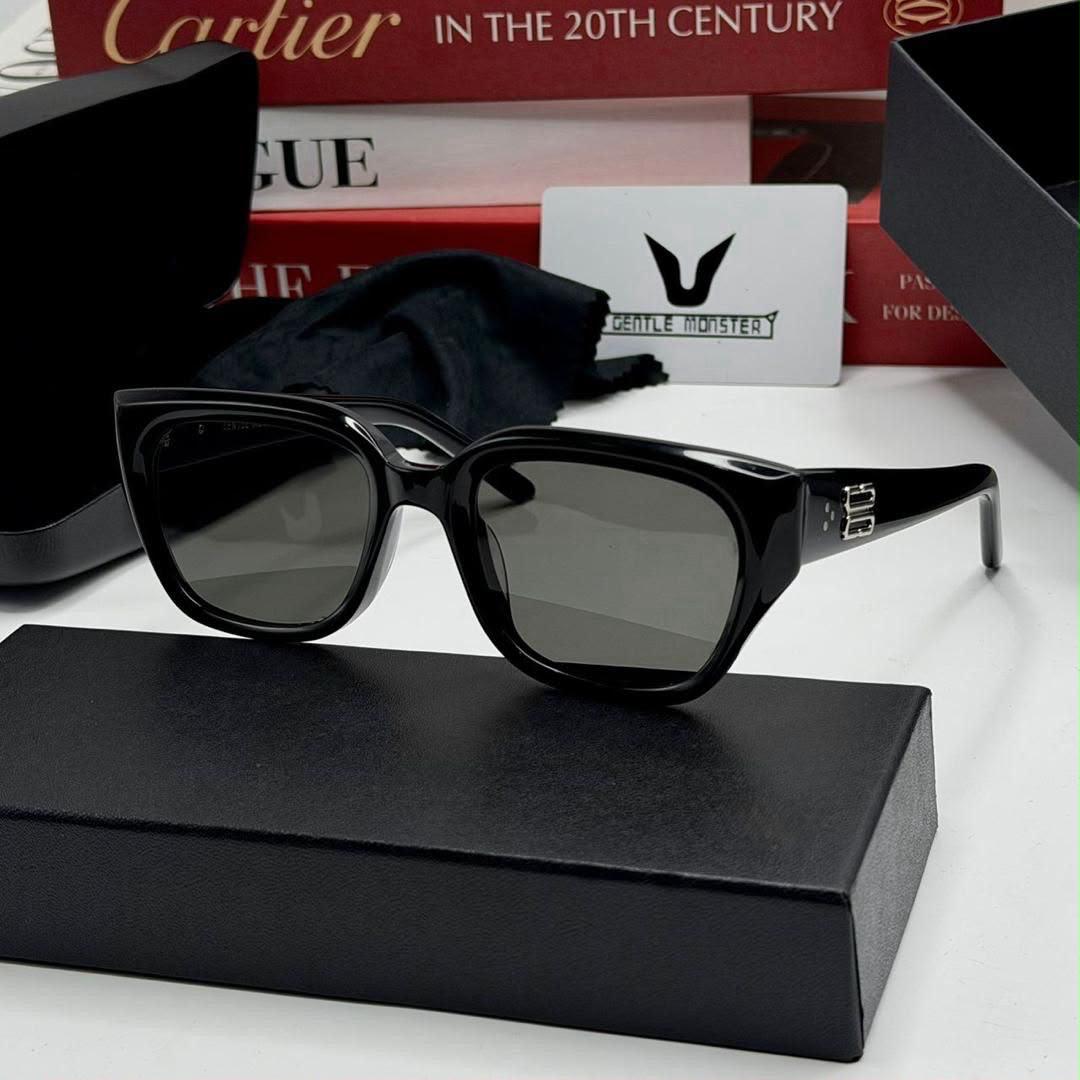 Gentle Monster Cat-Eye Noir